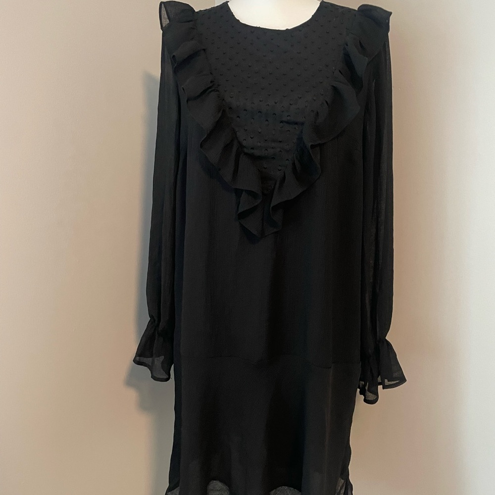 Black Sheath Dress with Bishop Sleeves and Crew Neck